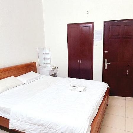 Hotel Khach San Huong Quynh Thành Pho Ho Chí Minh Esterno foto