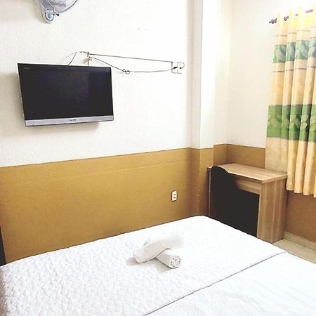 Hotel Khach San Huong Quynh Thành Pho Ho Chí Minh Esterno foto