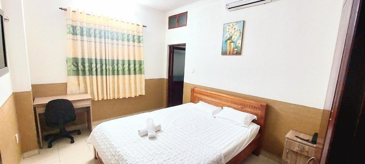 Hotel Khach San Huong Quynh Thành Pho Ho Chí Minh Esterno foto